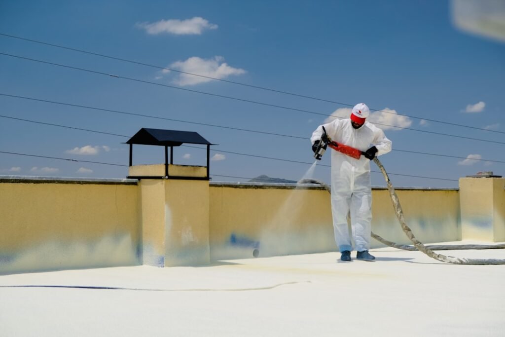 découvrez nos solutions d'isolation thermique pour améliorer le confort de votre habitat et réduire vos factures d'énergie.